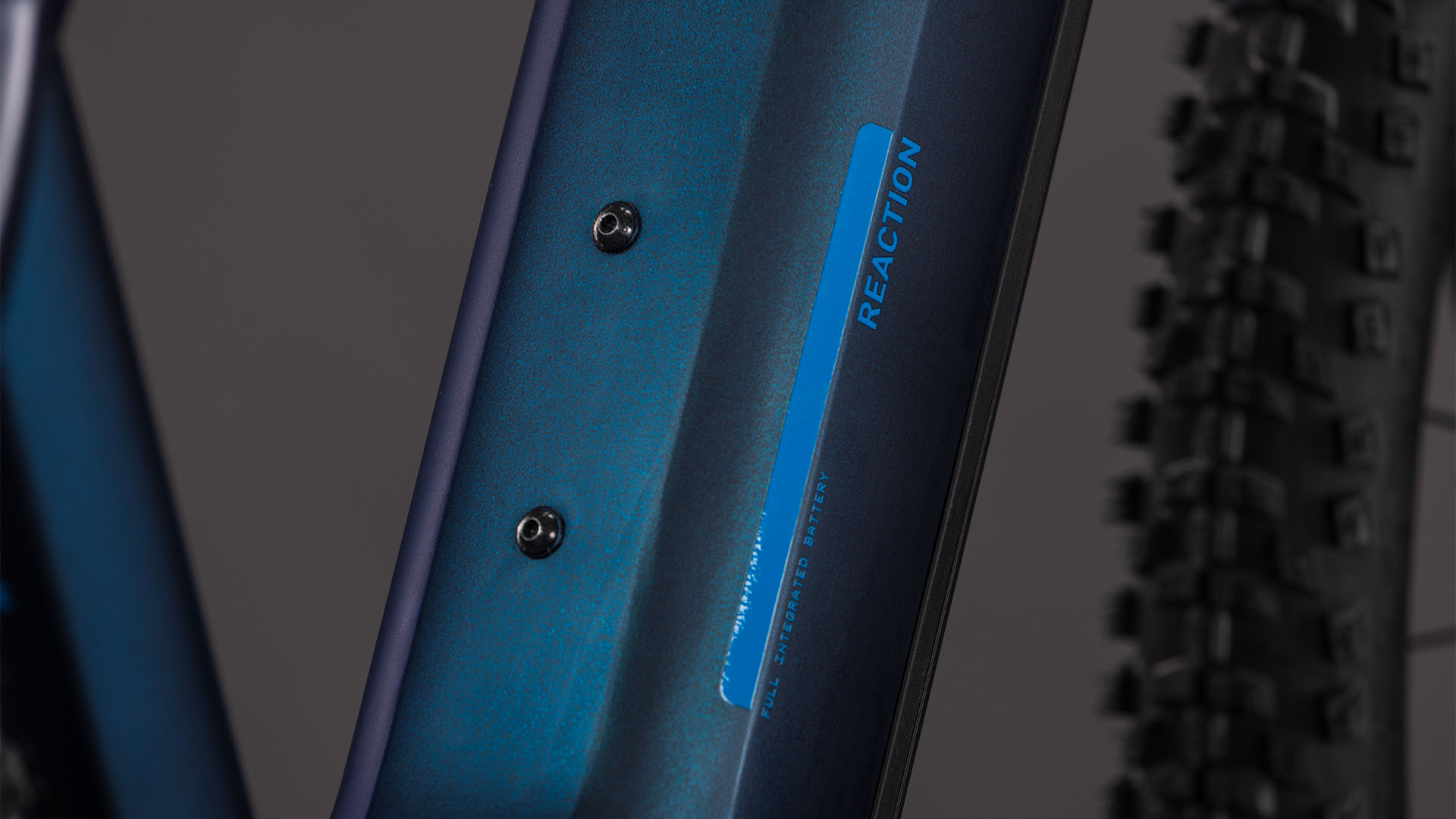 Reaction Hybrid Pro 800 nebular´n´dazzle