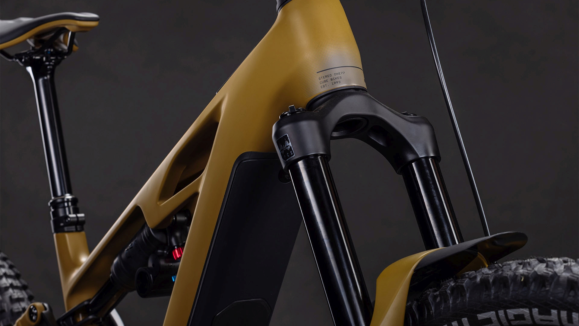 Stereo Hybrid ONE77 HPC Race 800 willowgreen´n´black