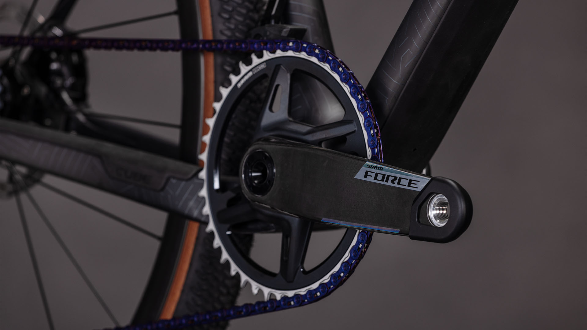 Nuroad C:62 EXC carbon´n´crisscross