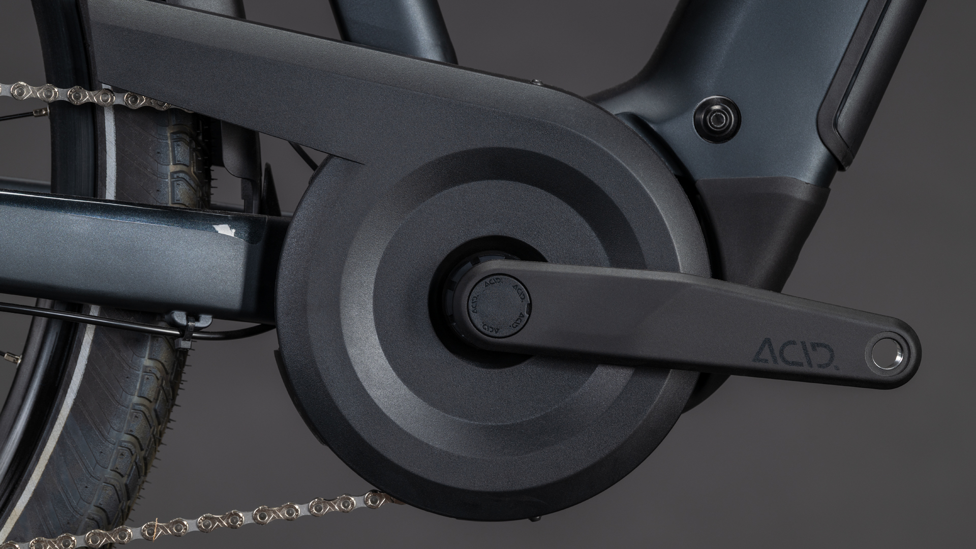 Touring Hybrid ONE 600 coal´n´chrome Touring Hybrid ONE 600 coal´n´chrome