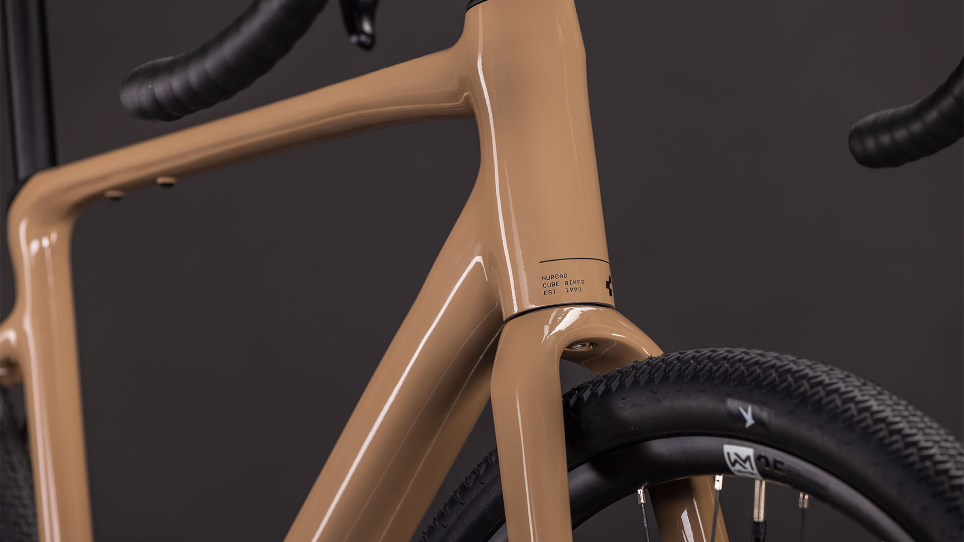 Nuroad Race cappuccino´n´black