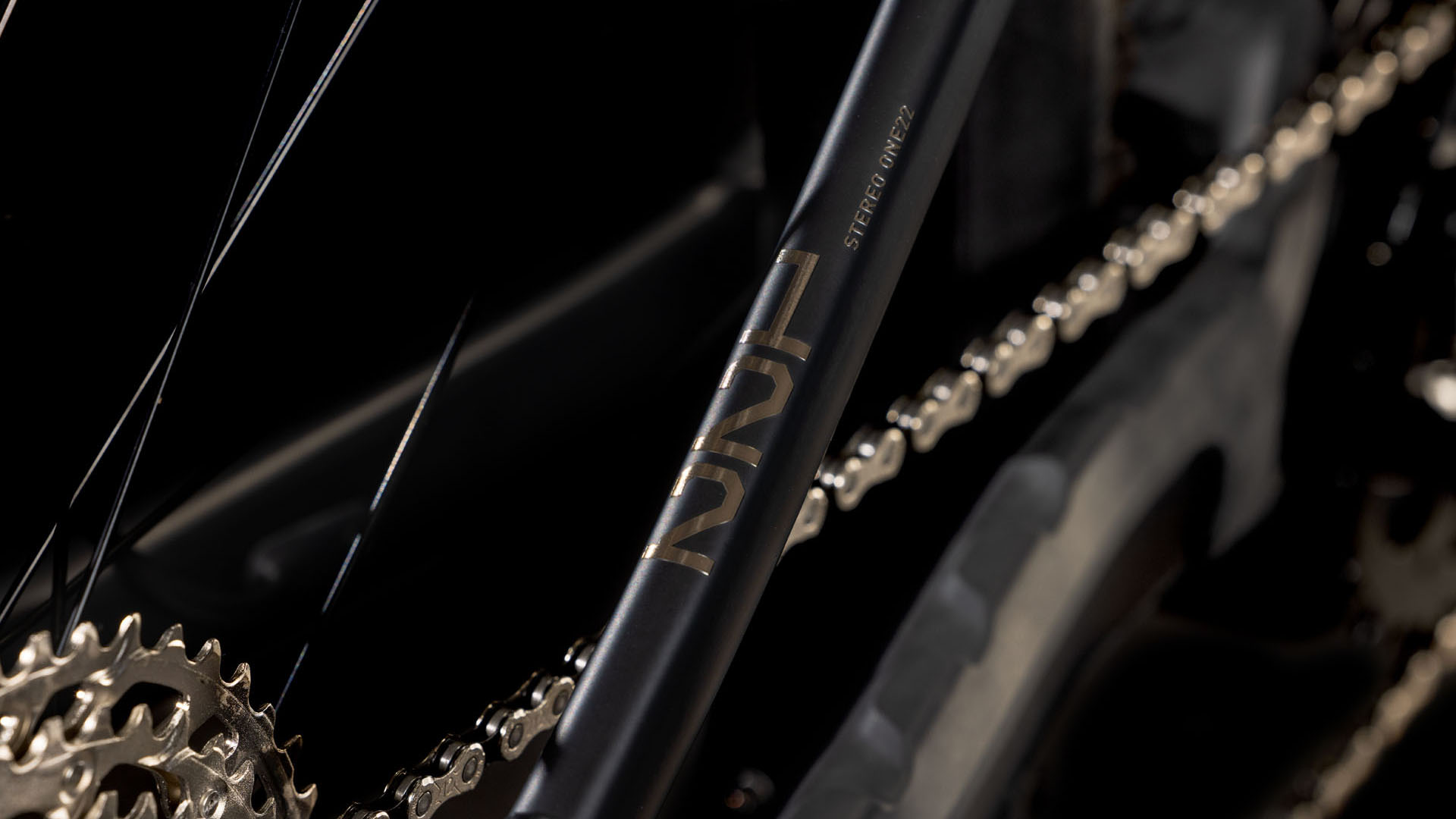 Stereo Hybrid ONE22 SLX 800 blackline