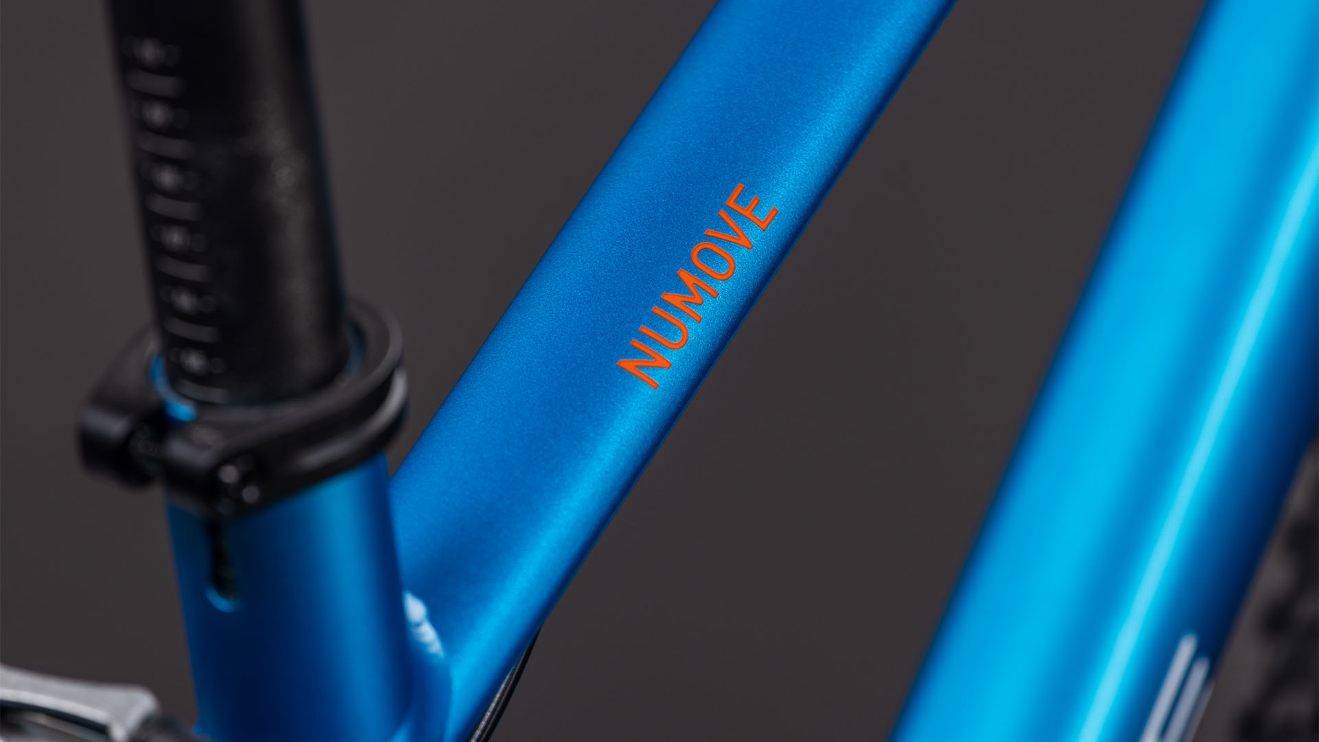 Numove 240 topasblue´n´nebula