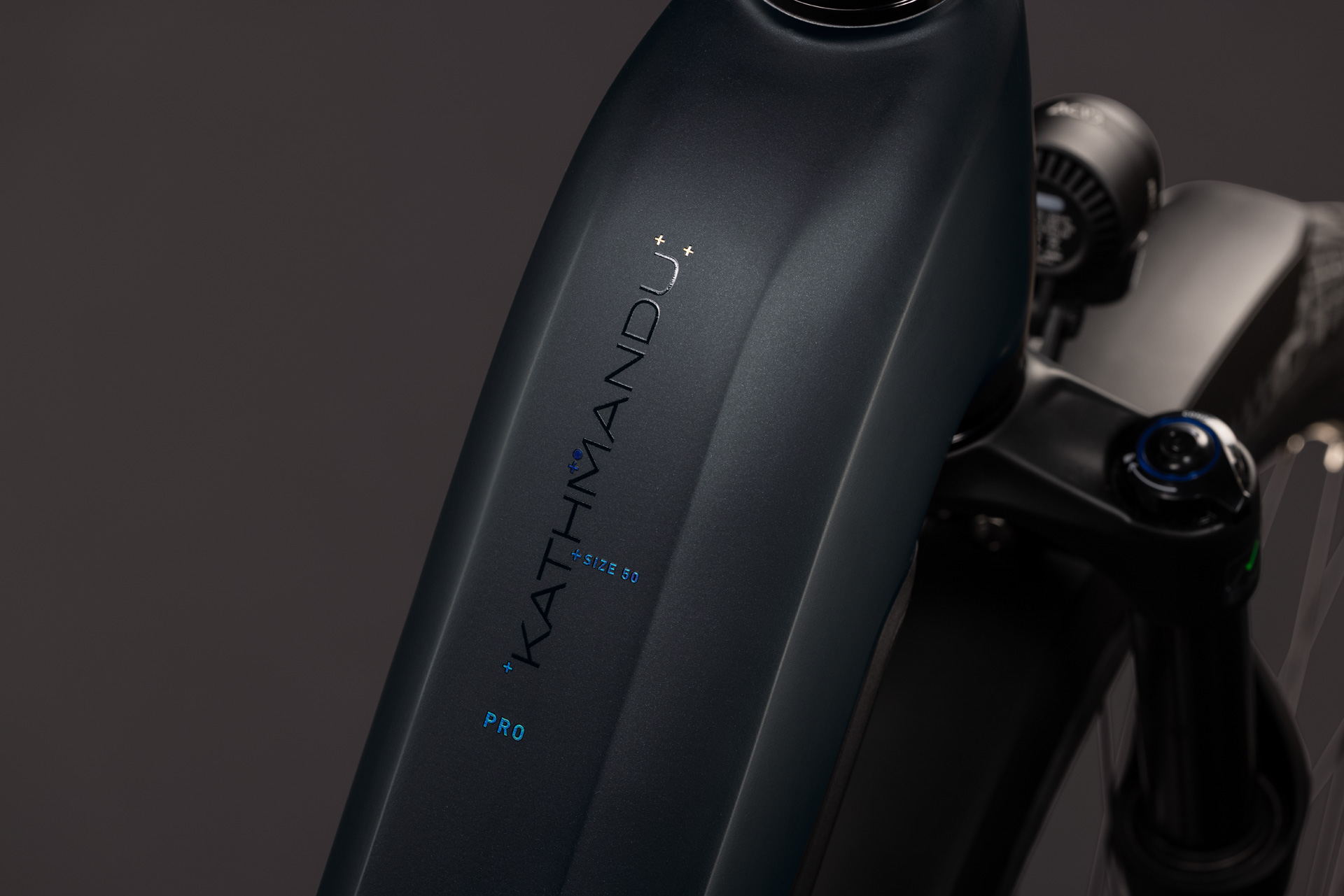 Kathmandu Hybrid Pro 800 coal´n´black (Easy Entry)
