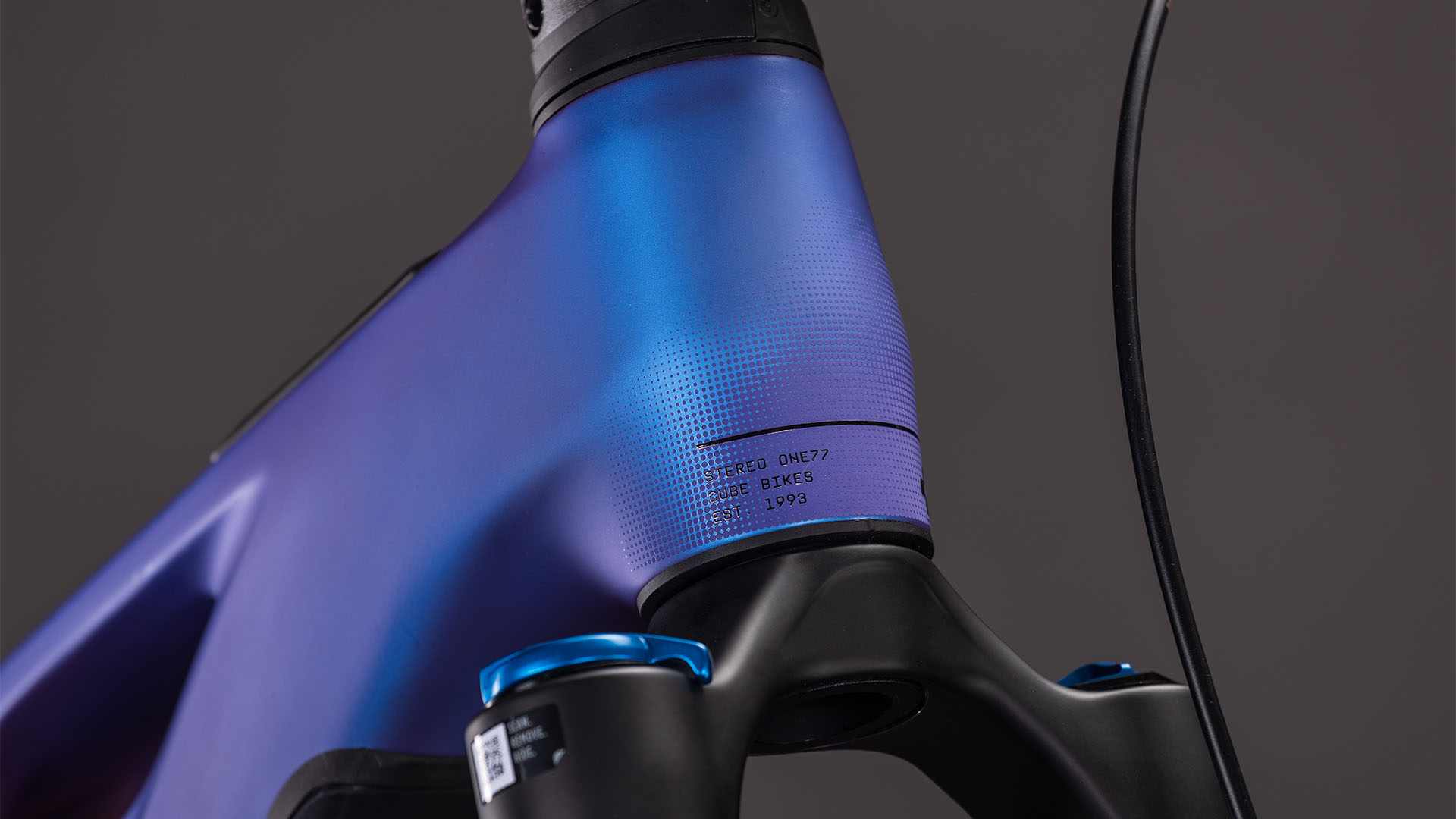 Stereo Hybrid ONE77 HPC SLX 800 blueiris´n´black