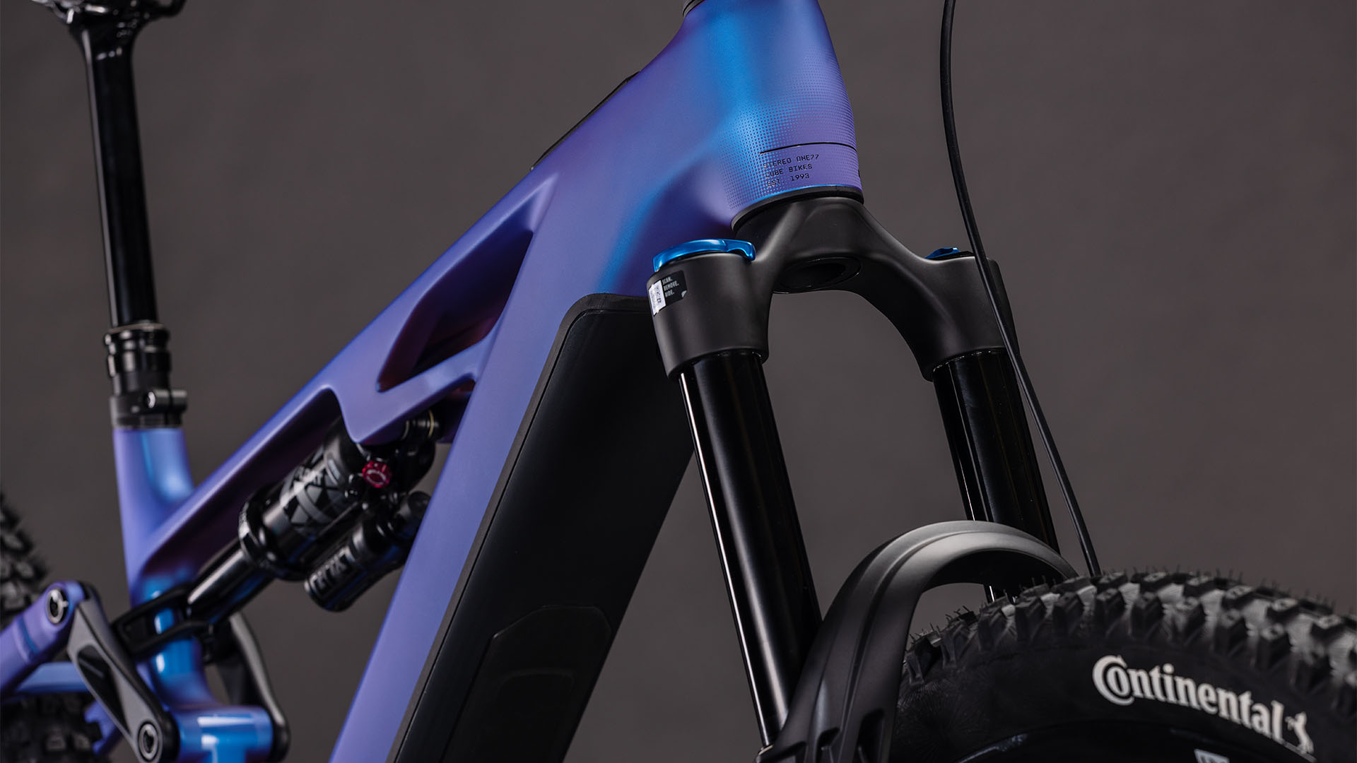 Stereo Hybrid ONE77 HPC SLX 800 blueiris´n´black