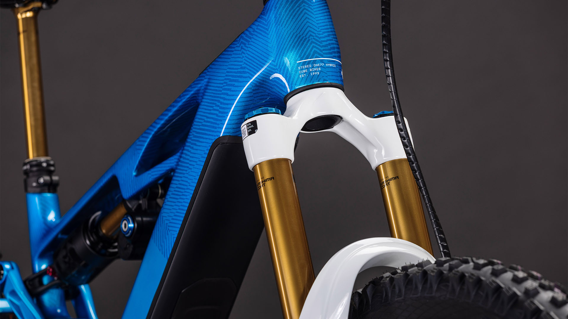 Stereo Hybrid ONE77 HPC AT 800 actionteam