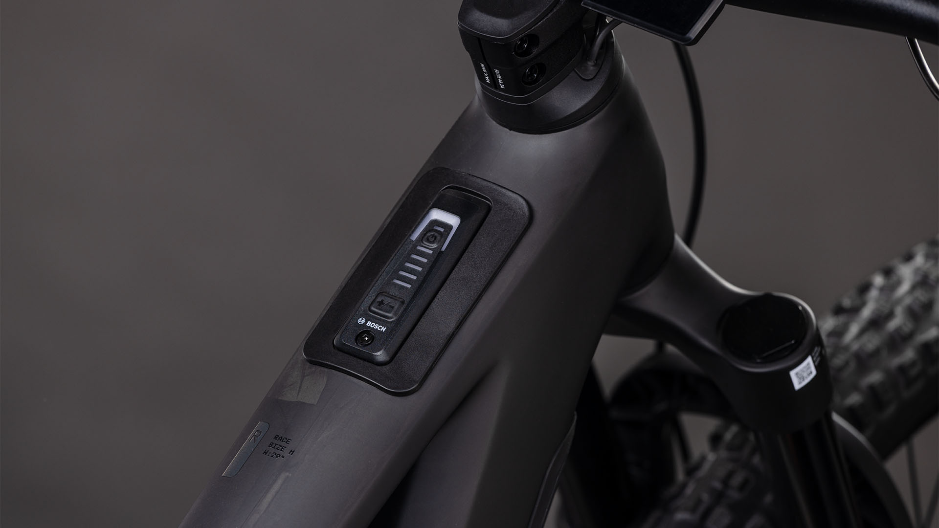 Stereo Hybrid ONE44 HPC Race 800 blackline