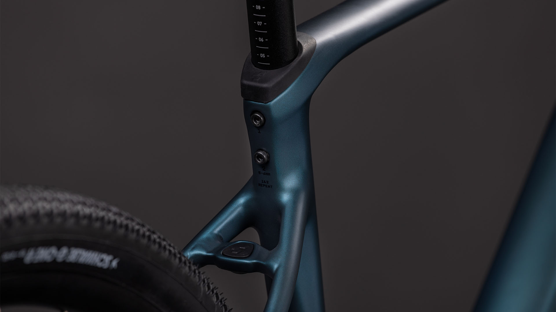 Nuroad Race royalgreen´n´black