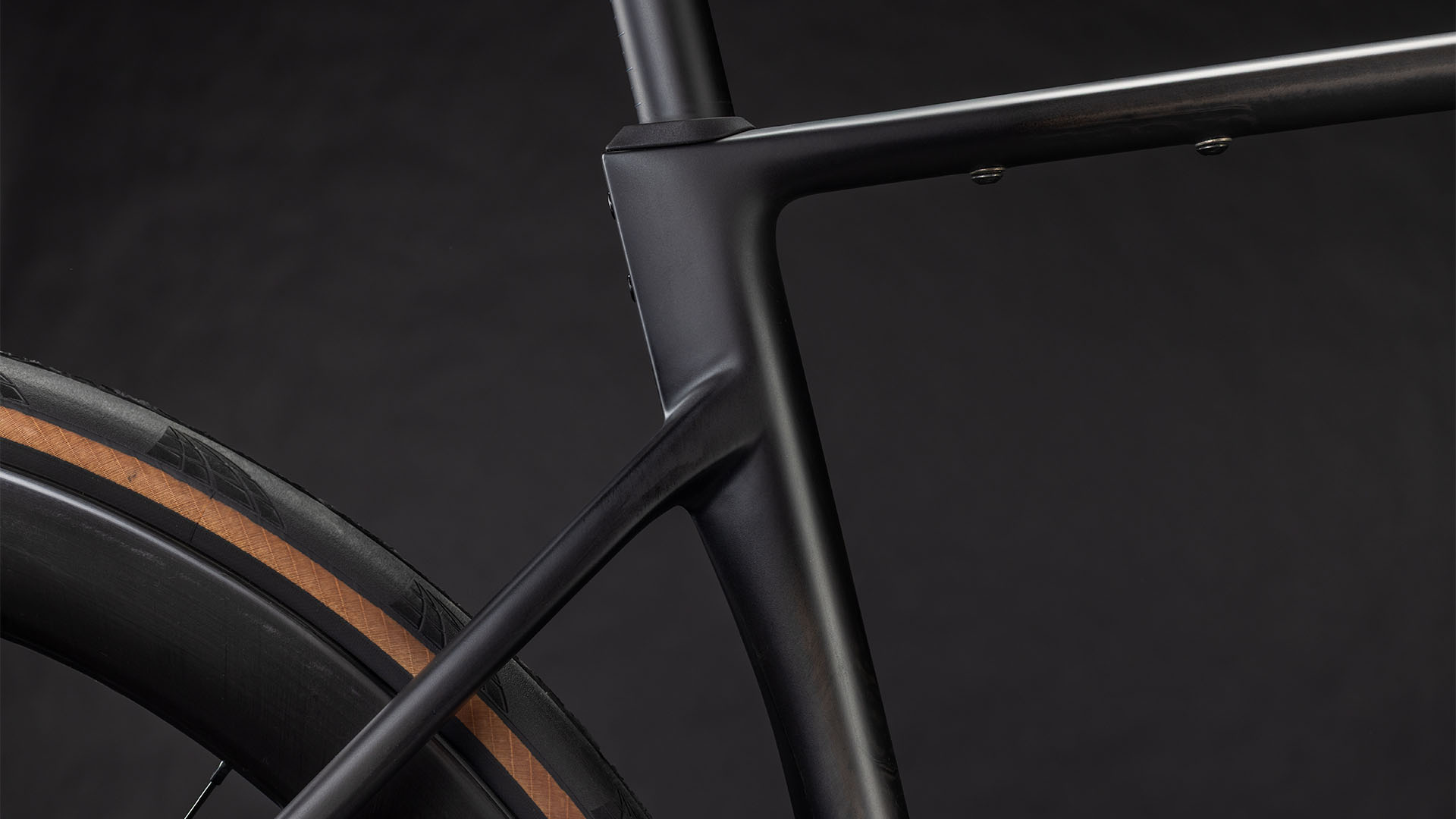 Attain C:62 SLT carbon´n´coalchrome