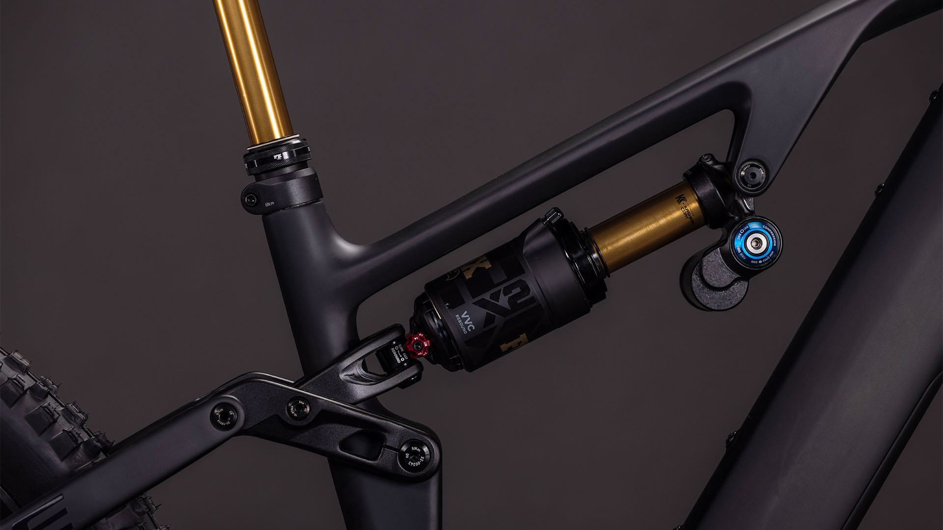 AMS Hybrid 177 C:62 AT 600X carbon´n´gold