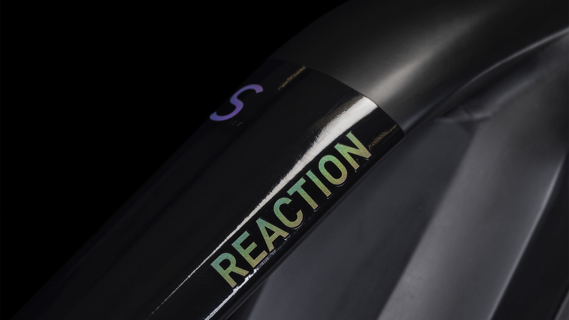 Reaction Hybrid SLX 750 black´n´reflex