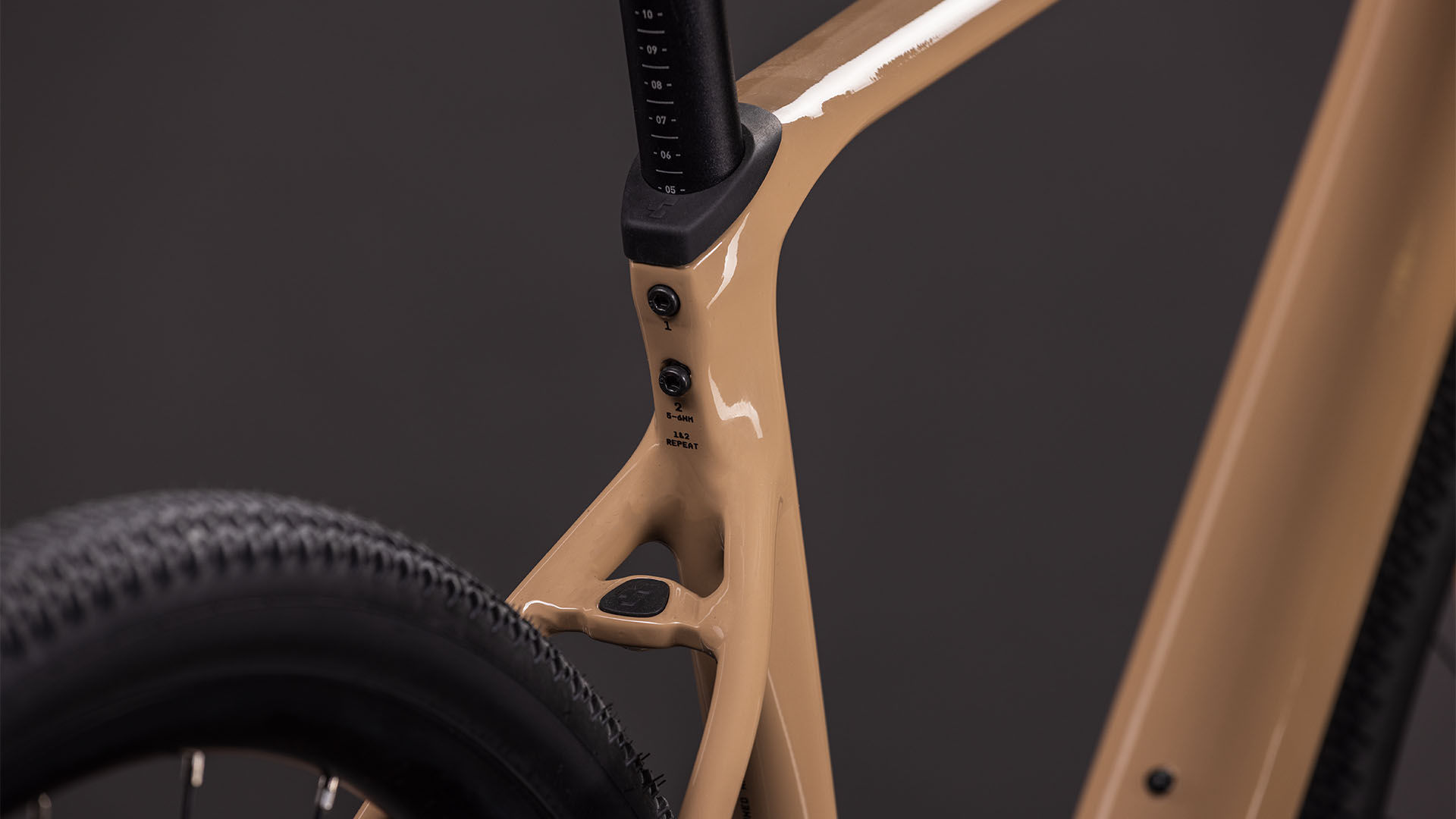 Nuroad Race cappuccino´n´black