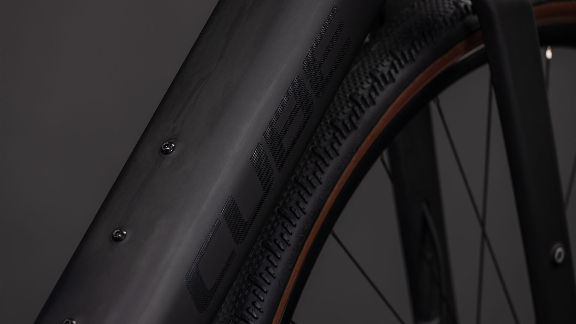 Nuroad Hybrid C:62 EXC 400X blackline