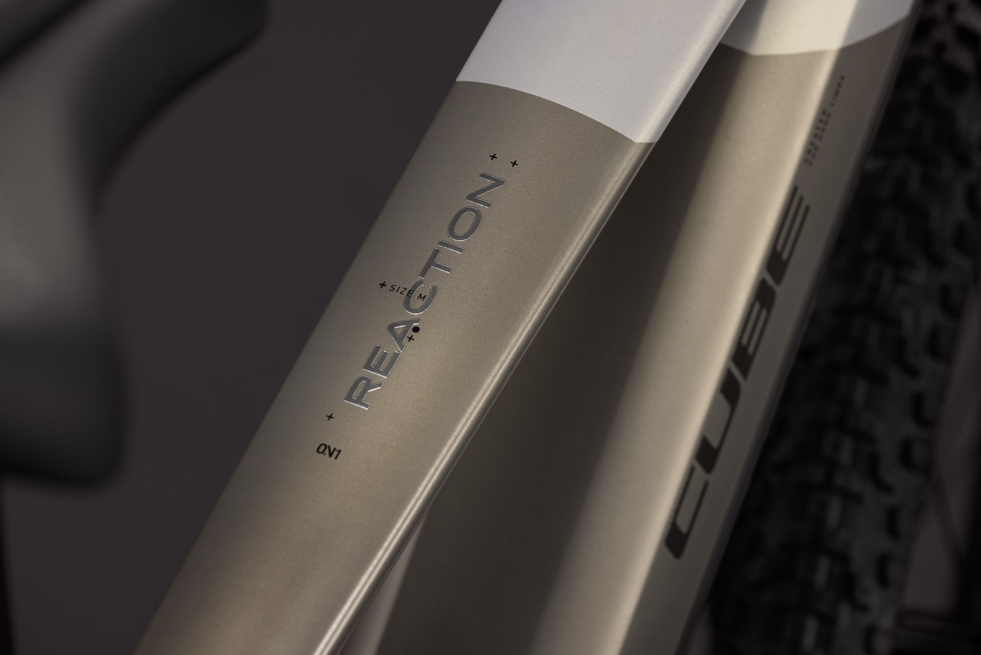 Reaction Hybrid ONE 720  pearlsilver´n´chrome
