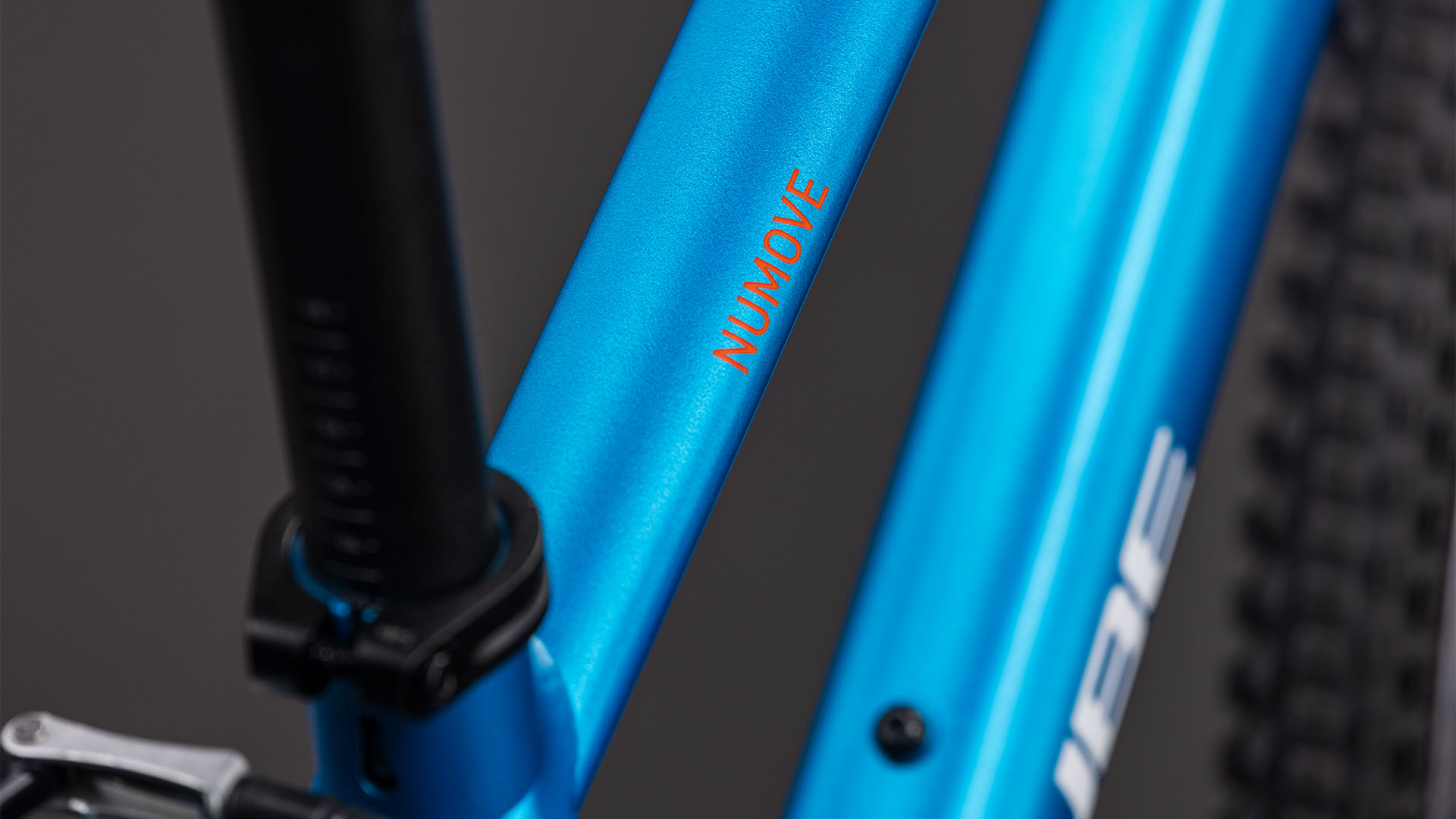 Numove 200 topasblue´n´nebula