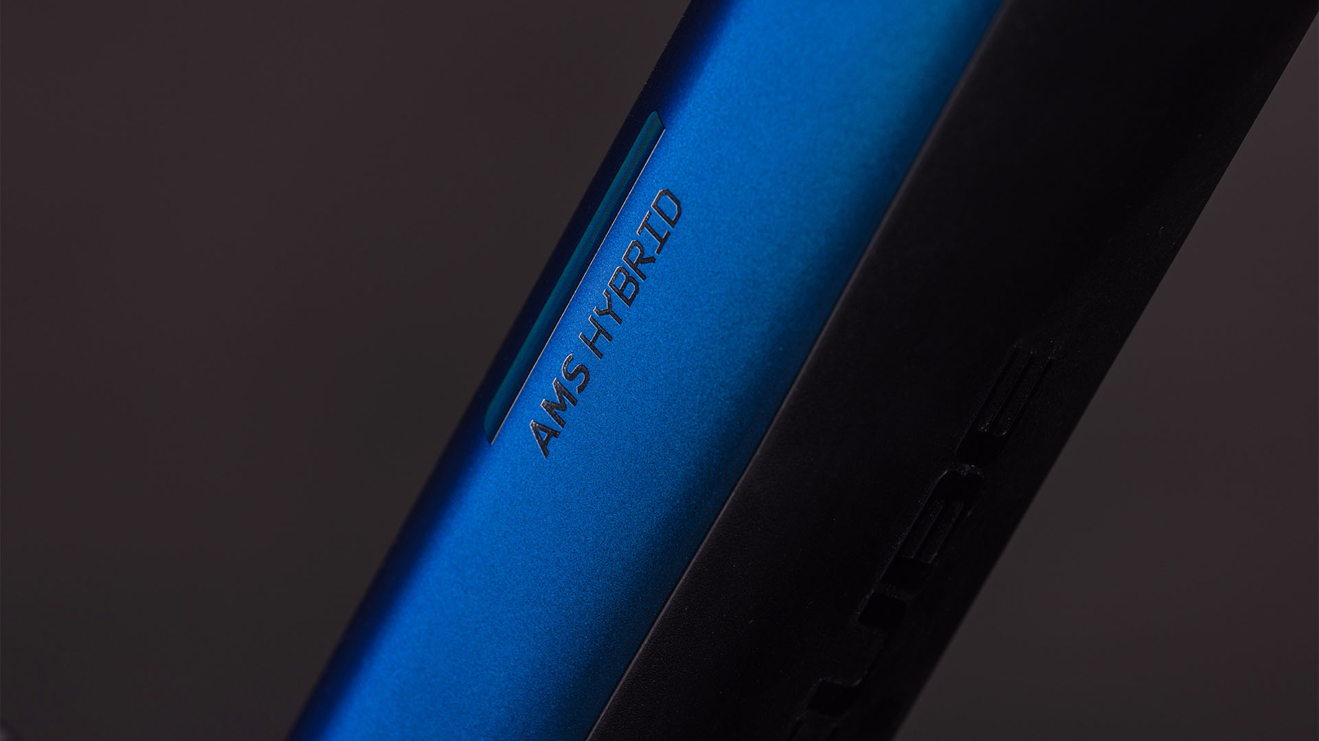 AMS Hybrid ONE44 C:68X SLX 400X nebula´n´black
