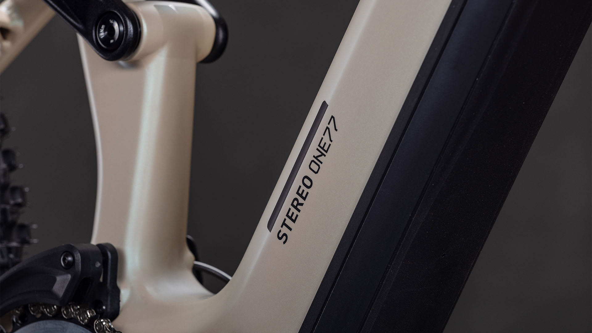 Stereo Hybrid ONE77 HPC SLX 800 glintsand´n´black