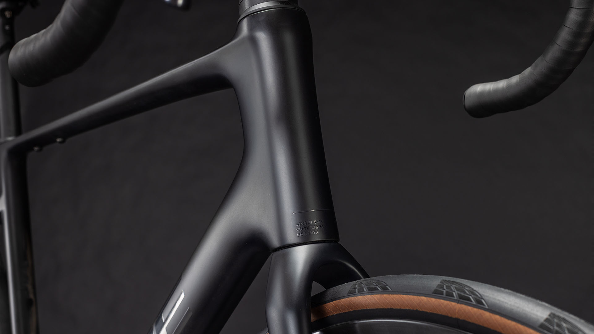 Attain C:62 SLT carbon´n´coalchrome