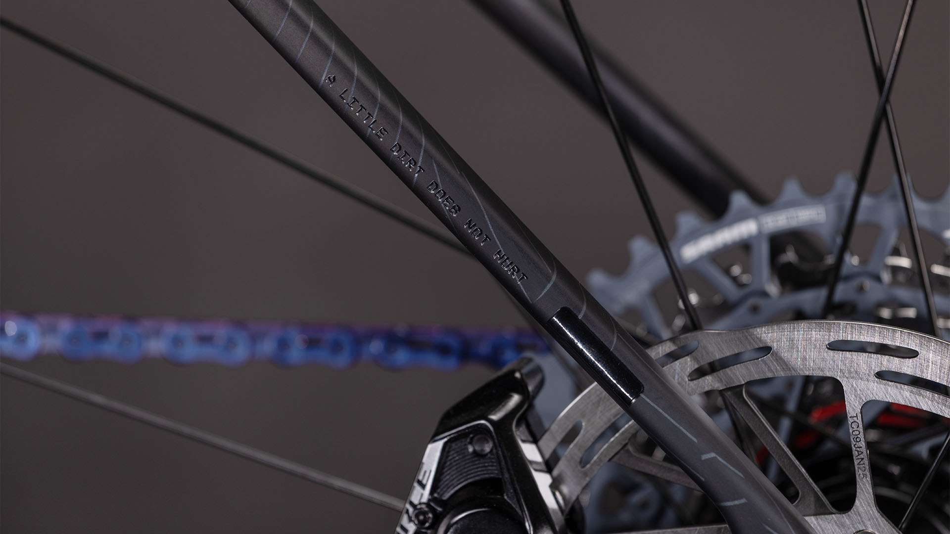 Nuroad C:62 EXC carbon´n´crisscross
